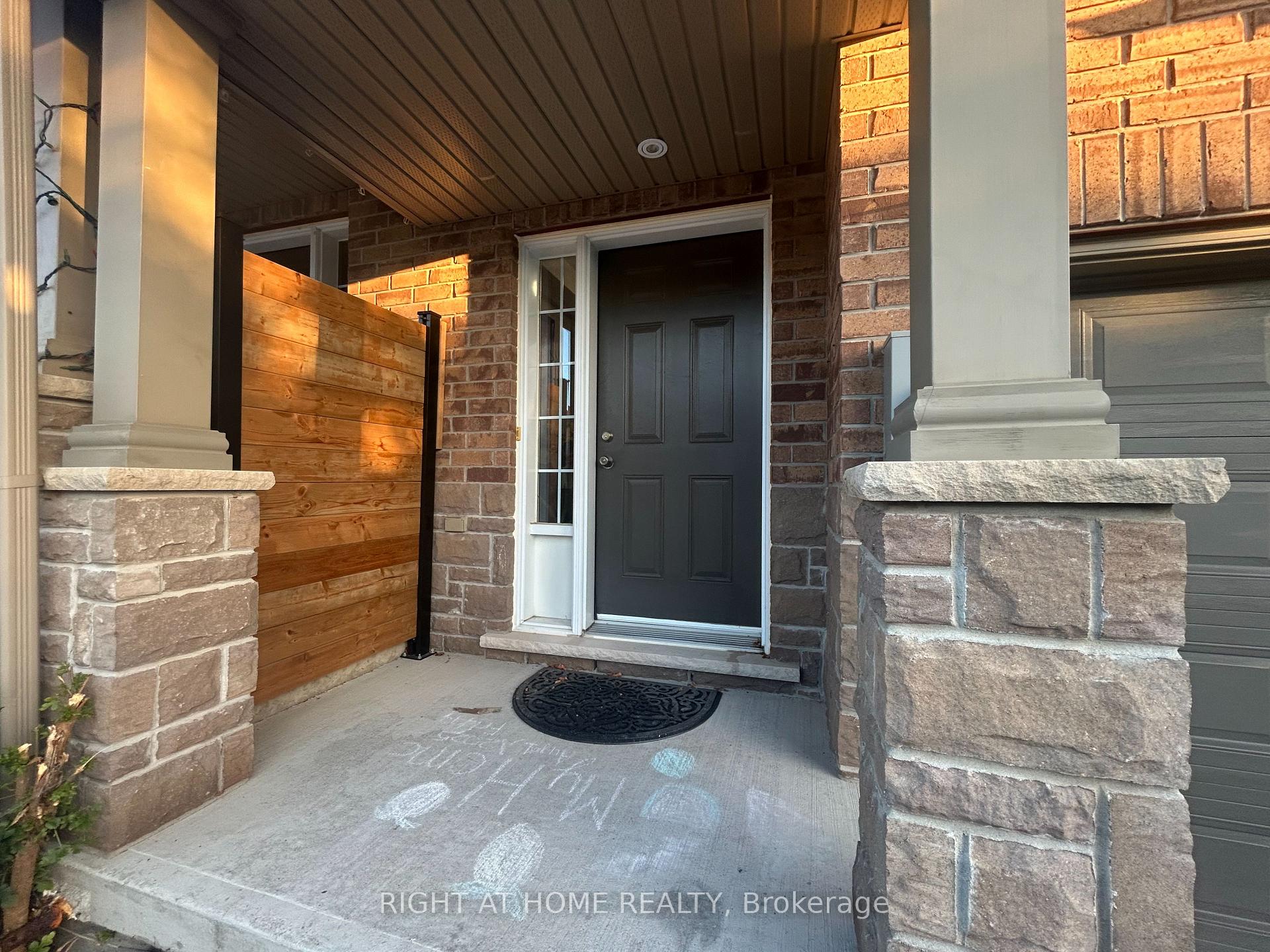 Photo 3 of 972 Zeller Crescent, Kitchener — HOMEH