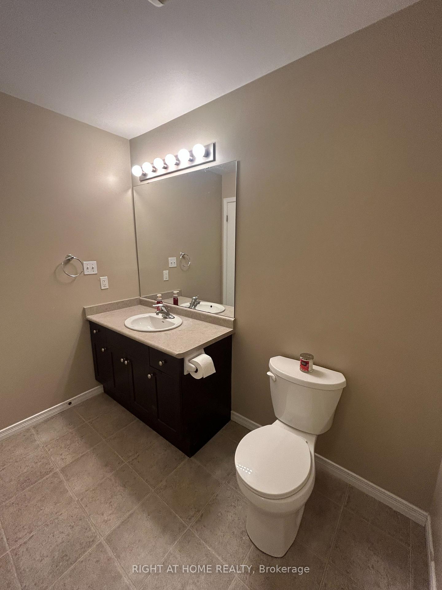 Photo 20 of 972 Zeller Crescent, Kitchener — HOMEH