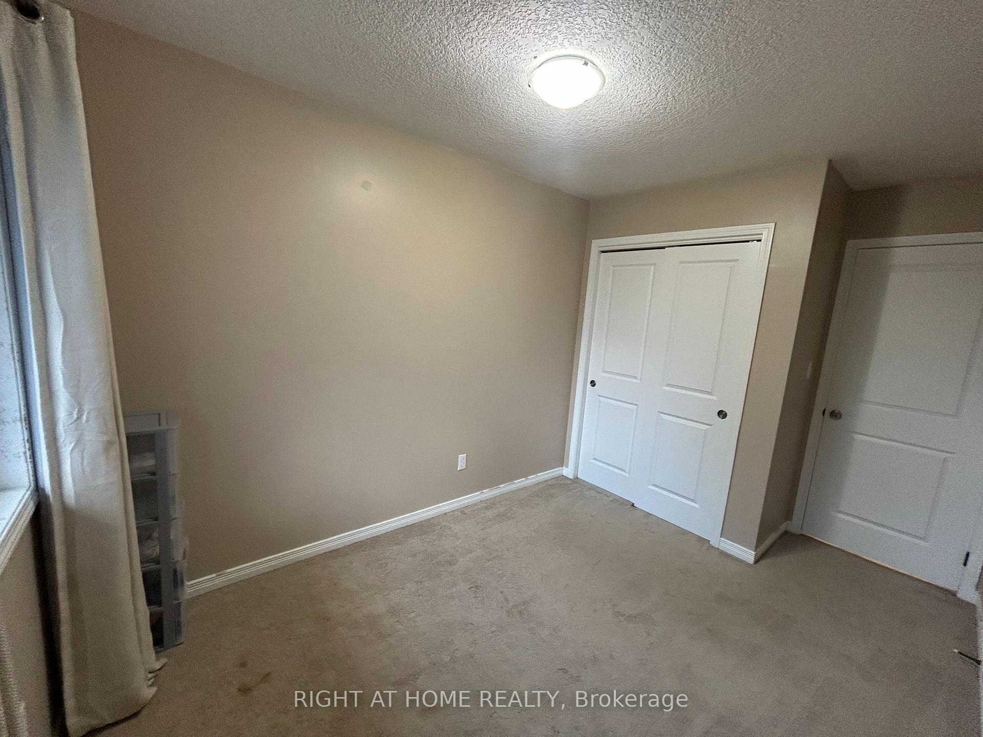 Photo 25 of 972 Zeller Crescent, Kitchener — HOMEH
