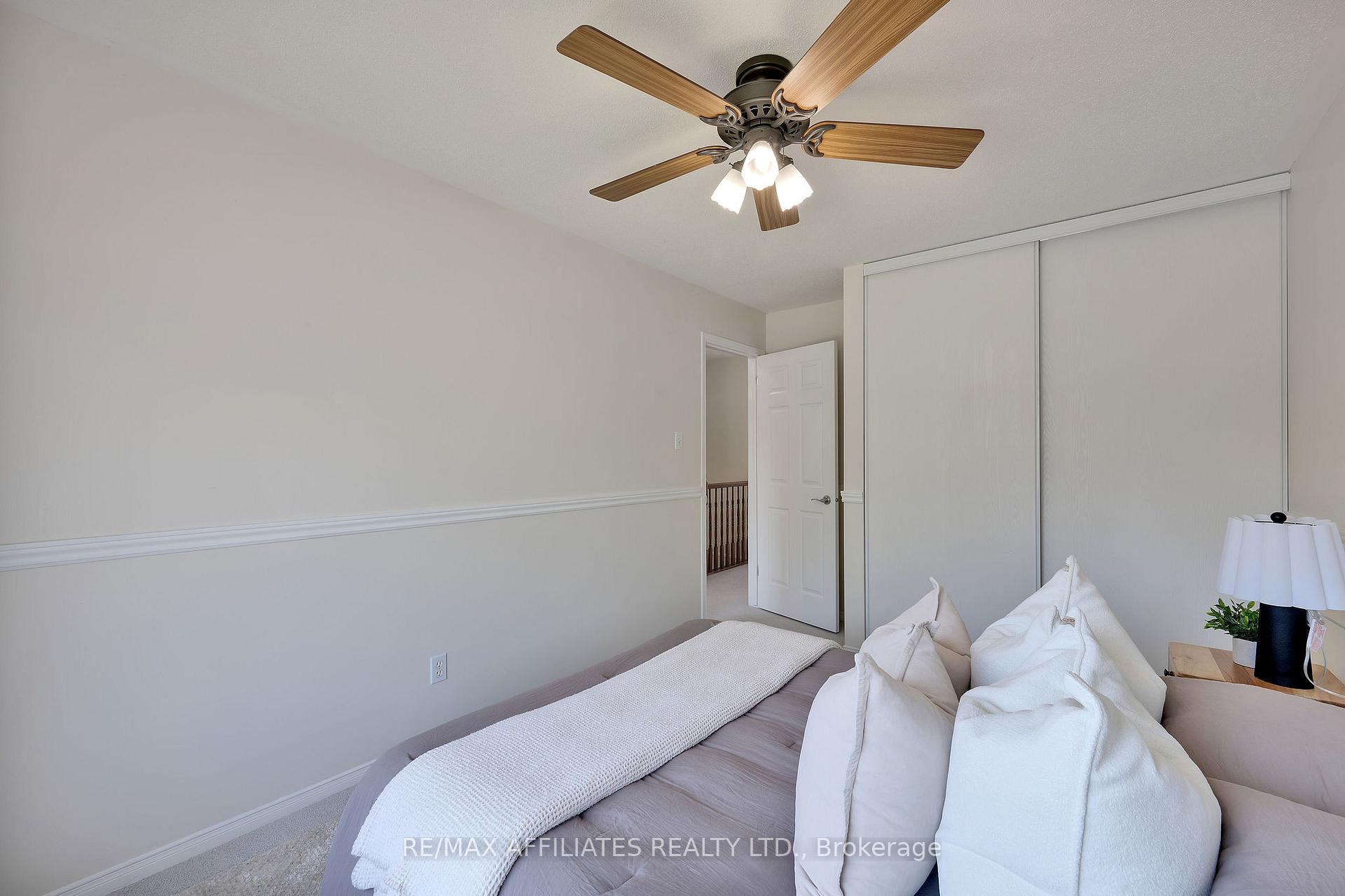Photo 23 of 21 Flowertree Crescent, Ottawa, Kanata - Emerald Meadows/Trailwest — HOMEH