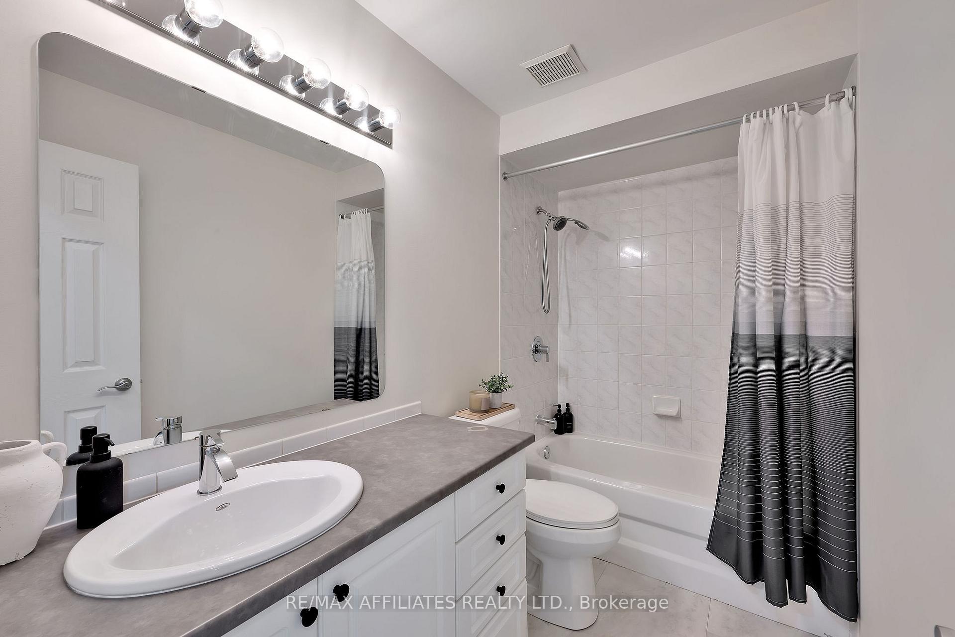 Photo 24 of 21 Flowertree Crescent, Ottawa, Kanata - Emerald Meadows/Trailwest — HOMEH