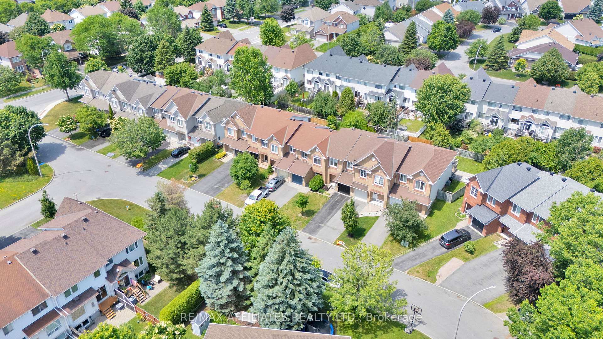 Photo 41 of 21 Flowertree Crescent, Ottawa, Kanata - Emerald Meadows/Trailwest — HOMEH