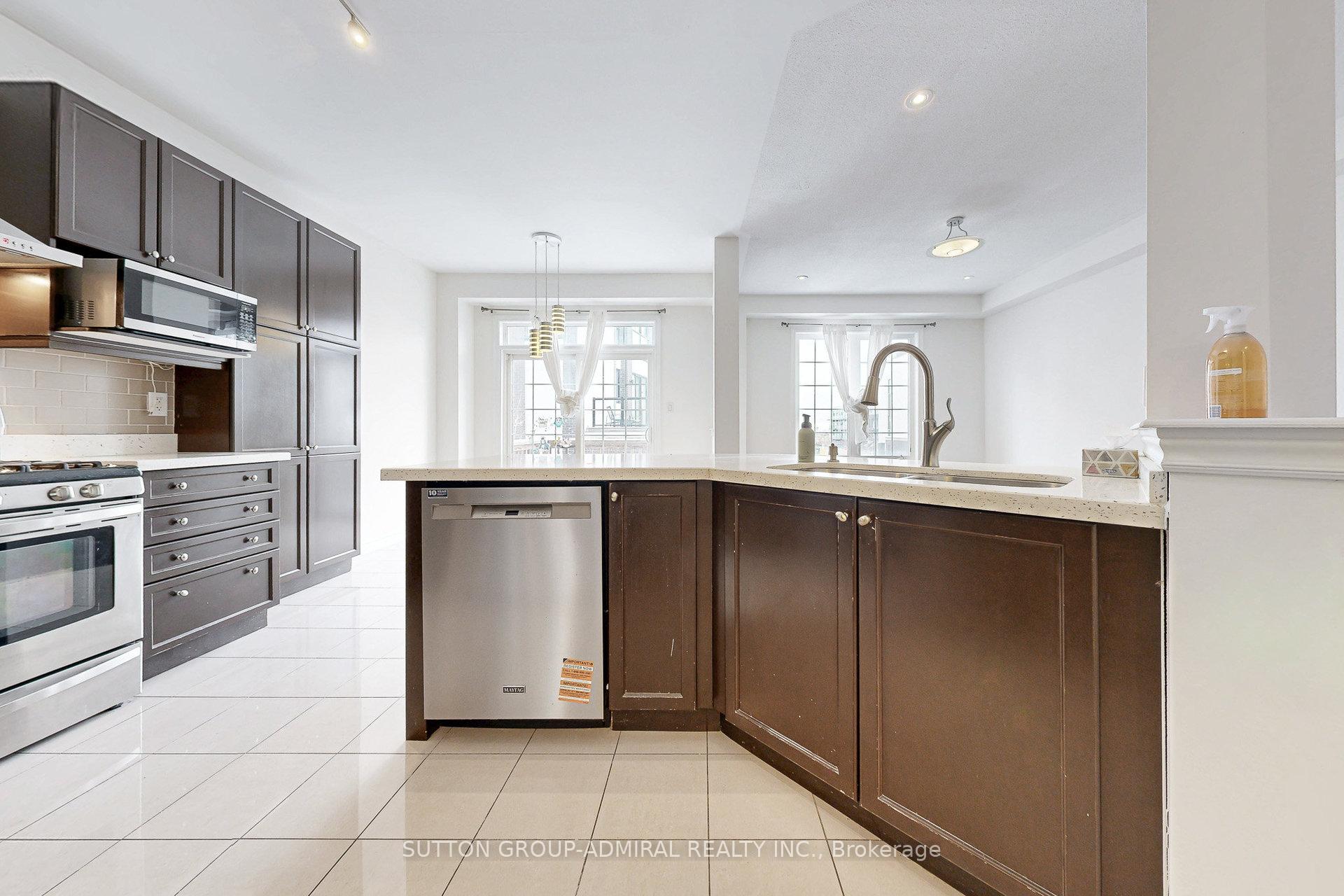 Photo 16 of 99 Hammersly Boulevard, Markham, Wismer — HOMEH
