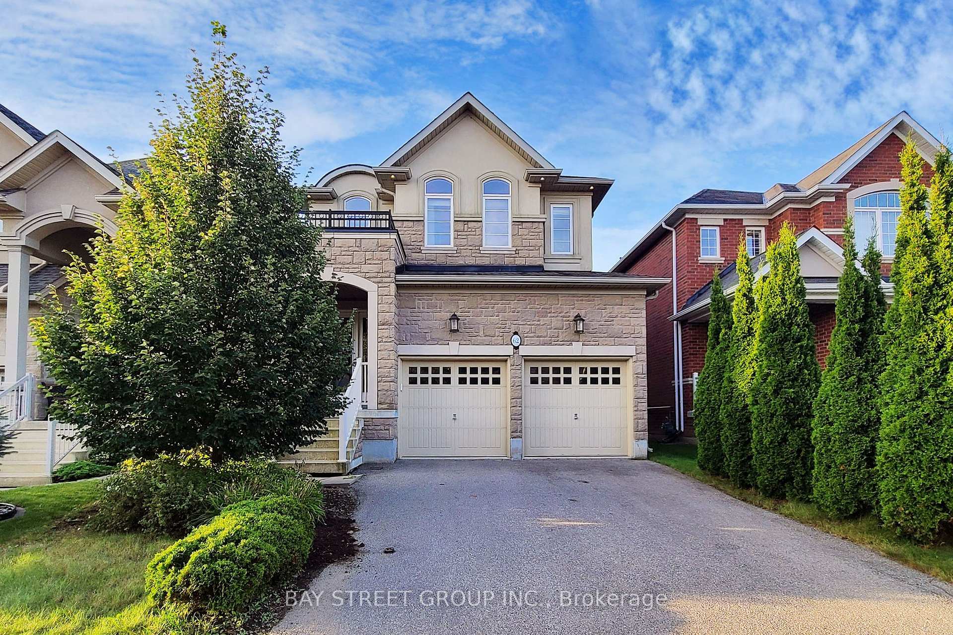 Photo 1 of 62 Whittington Drive, Hamilton, Meadowlands — HOMEH