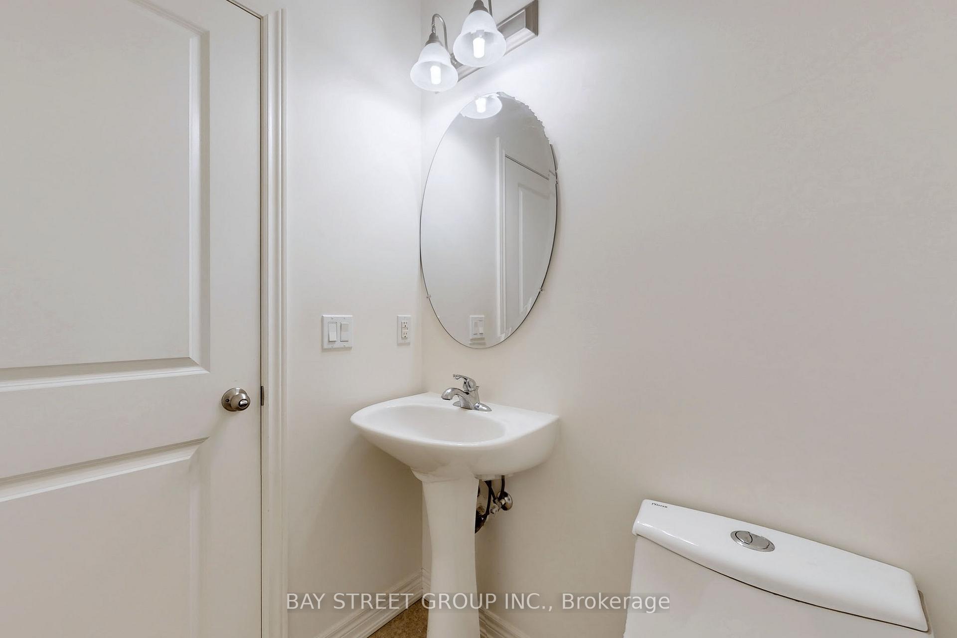 Photo 13 of 62 Whittington Drive, Hamilton, Meadowlands — HOMEH