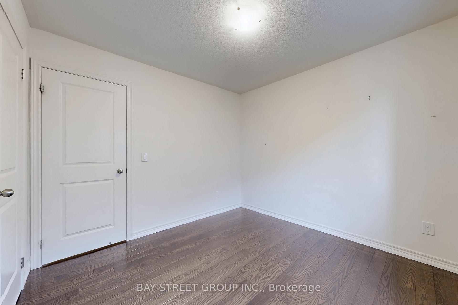 Photo 20 of 62 Whittington Drive, Hamilton, Meadowlands — HOMEH