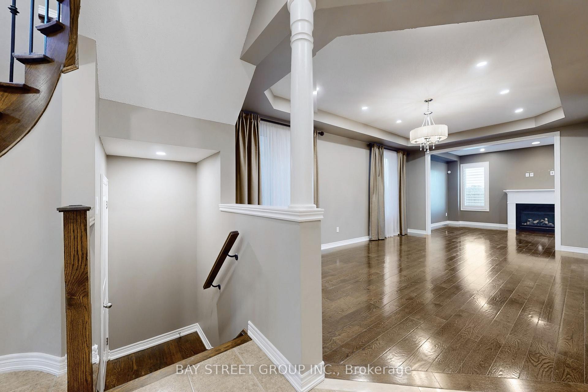 Photo 24 of 62 Whittington Drive, Hamilton, Meadowlands — HOMEH