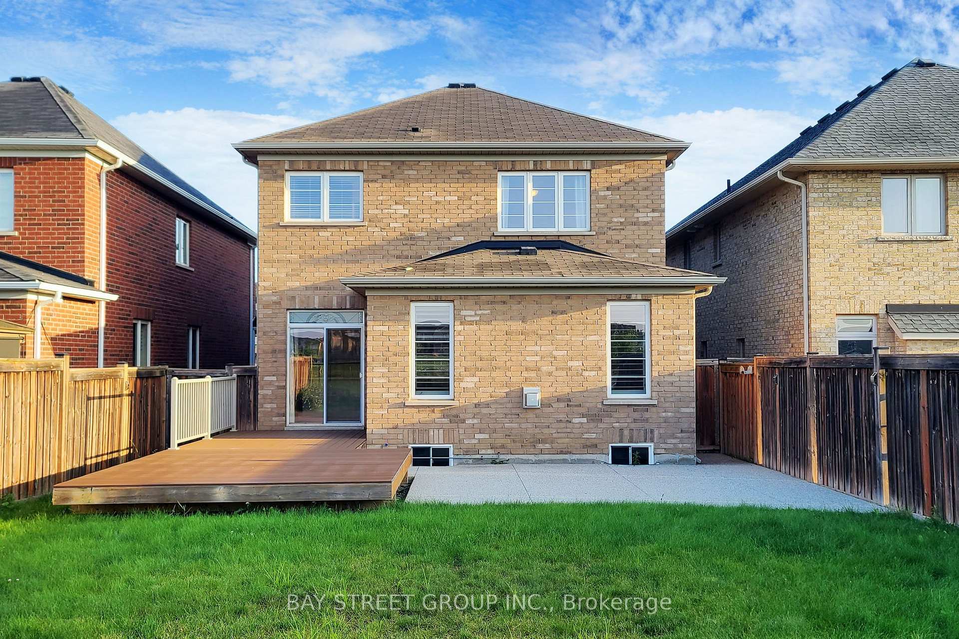 Photo 27 of 62 Whittington Drive, Hamilton, Meadowlands — HOMEH