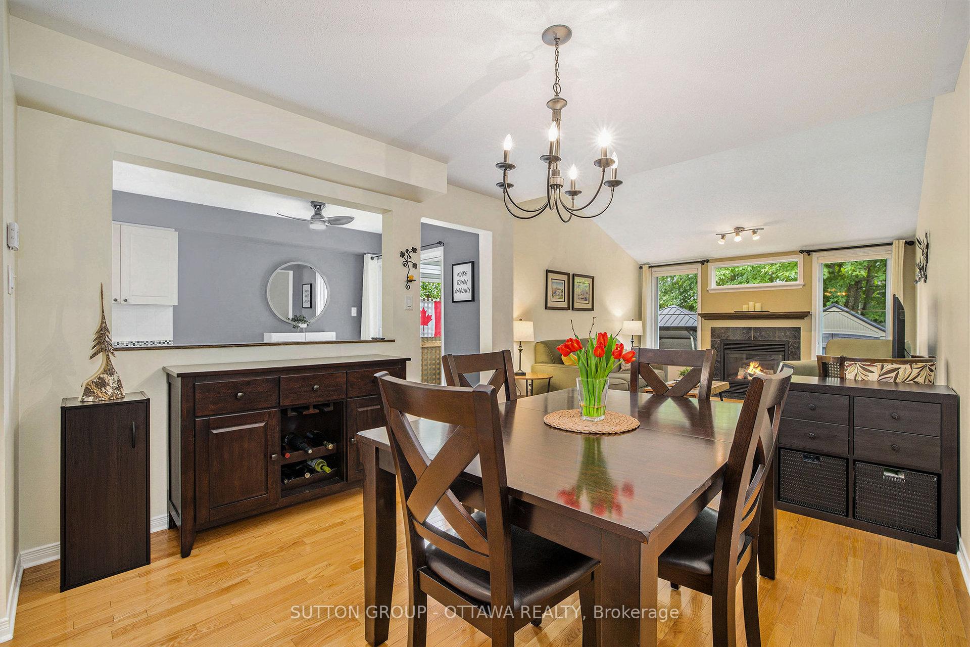 Photo 7 of 31 Gray Crescent, Ottawa, Kanata - Beaverbrook — HOMEH