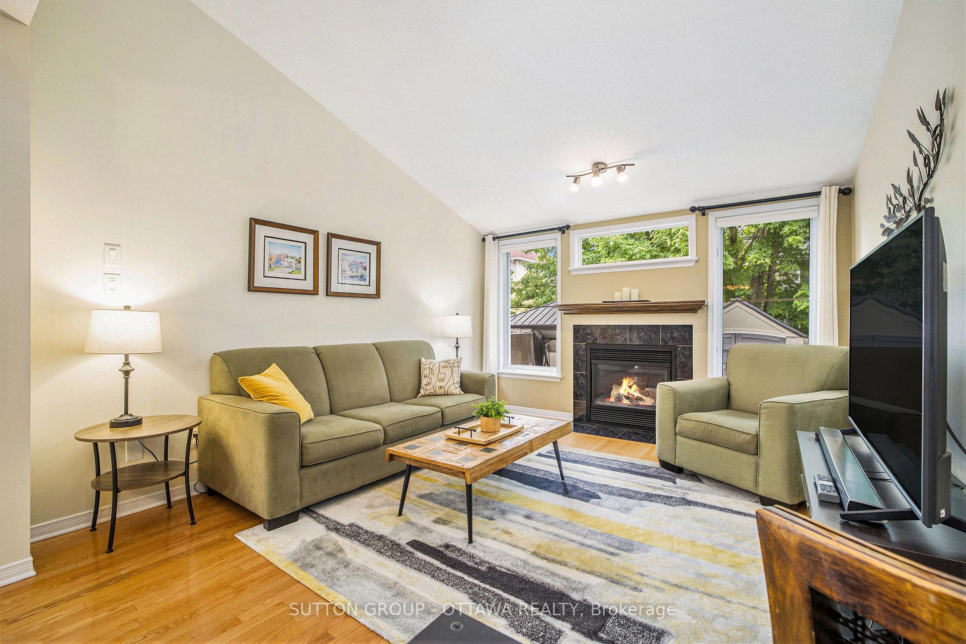 Photo 9 of 31 Gray Crescent, Ottawa, Kanata - Beaverbrook — HOMEH