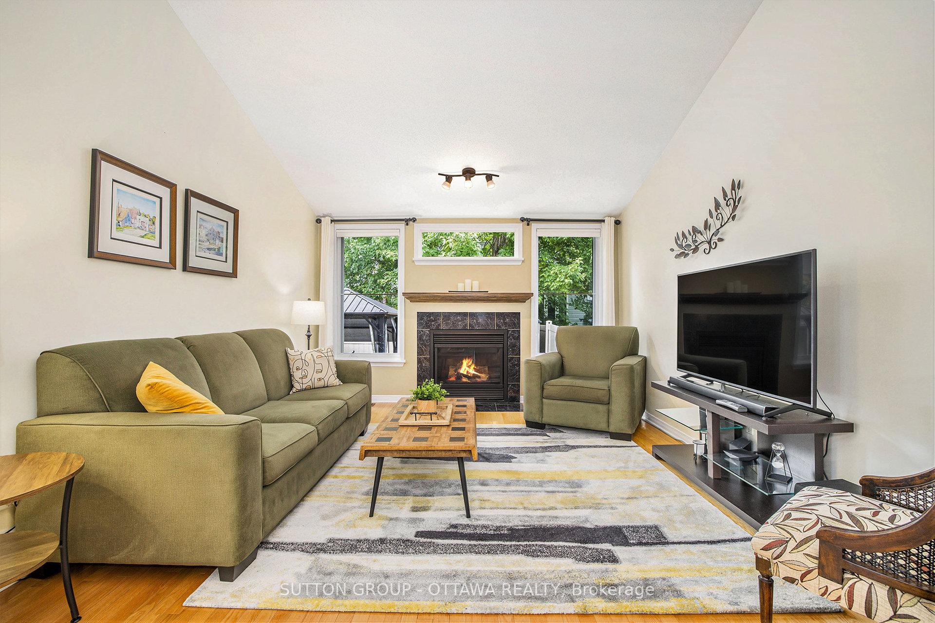 Photo 10 of 31 Gray Crescent, Ottawa, Kanata - Beaverbrook — HOMEH