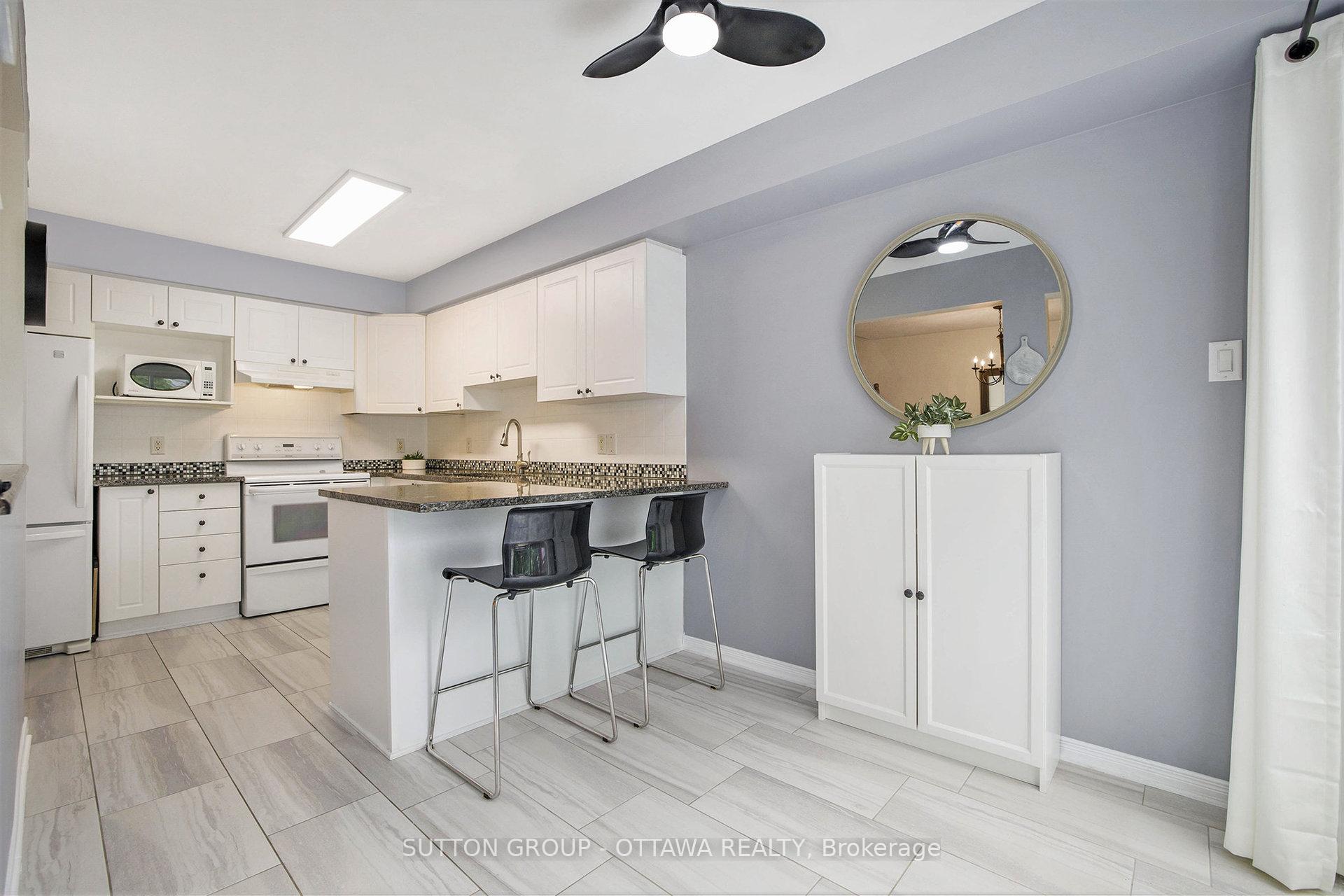 Photo 13 of 31 Gray Crescent, Ottawa, Kanata - Beaverbrook — HOMEH