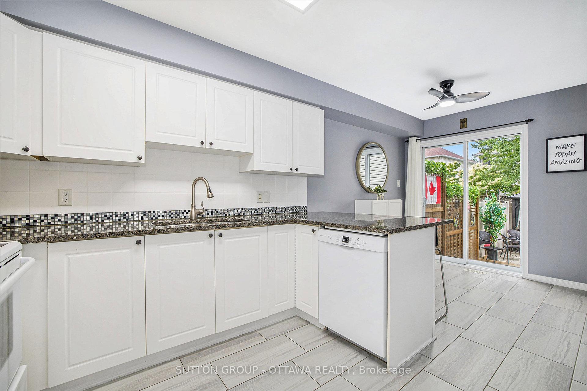 Photo 17 of 31 Gray Crescent, Ottawa, Kanata - Beaverbrook — HOMEH
