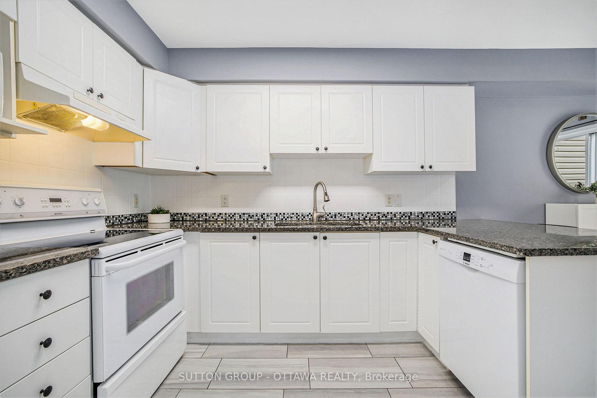 Photo 18 of 31 Gray Crescent, Ottawa, Kanata - Beaverbrook — HOMEH