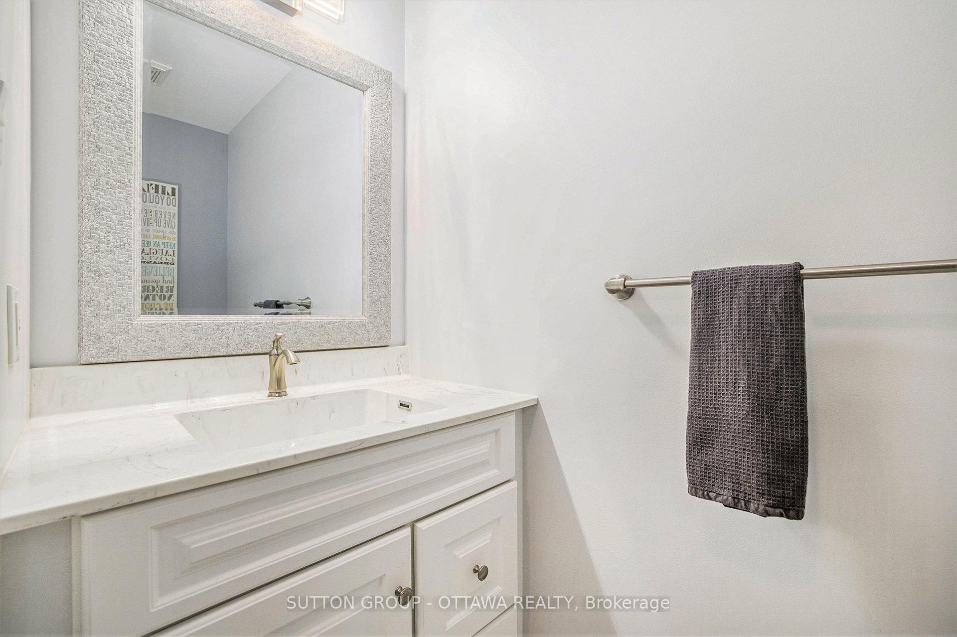 Photo 19 of 31 Gray Crescent, Ottawa, Kanata - Beaverbrook — HOMEH
