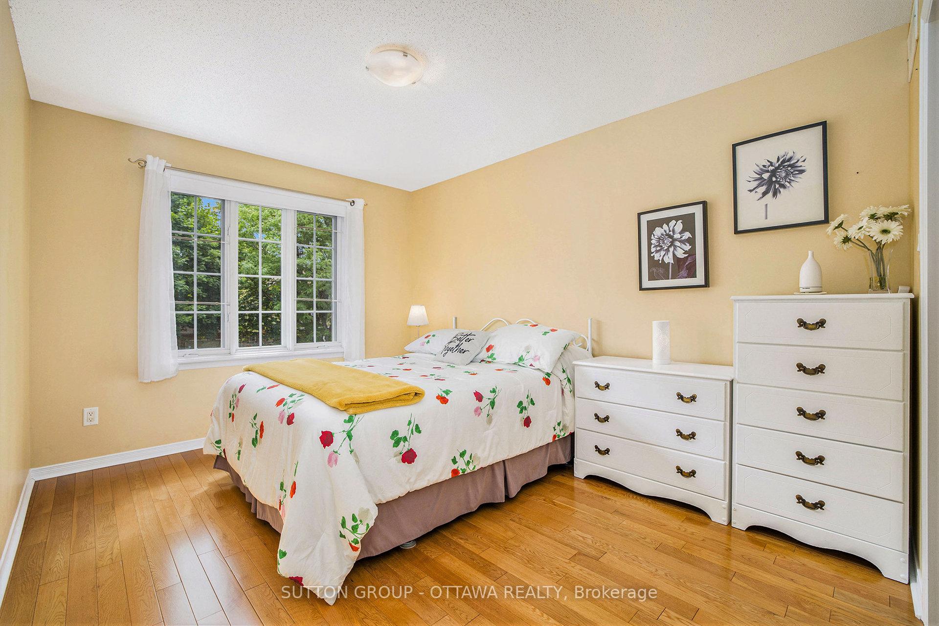 Photo 25 of 31 Gray Crescent, Ottawa, Kanata - Beaverbrook — HOMEH