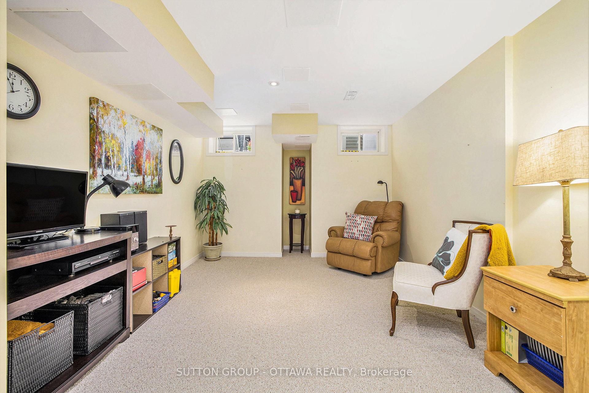 Photo 28 of 31 Gray Crescent, Ottawa, Kanata - Beaverbrook — HOMEH