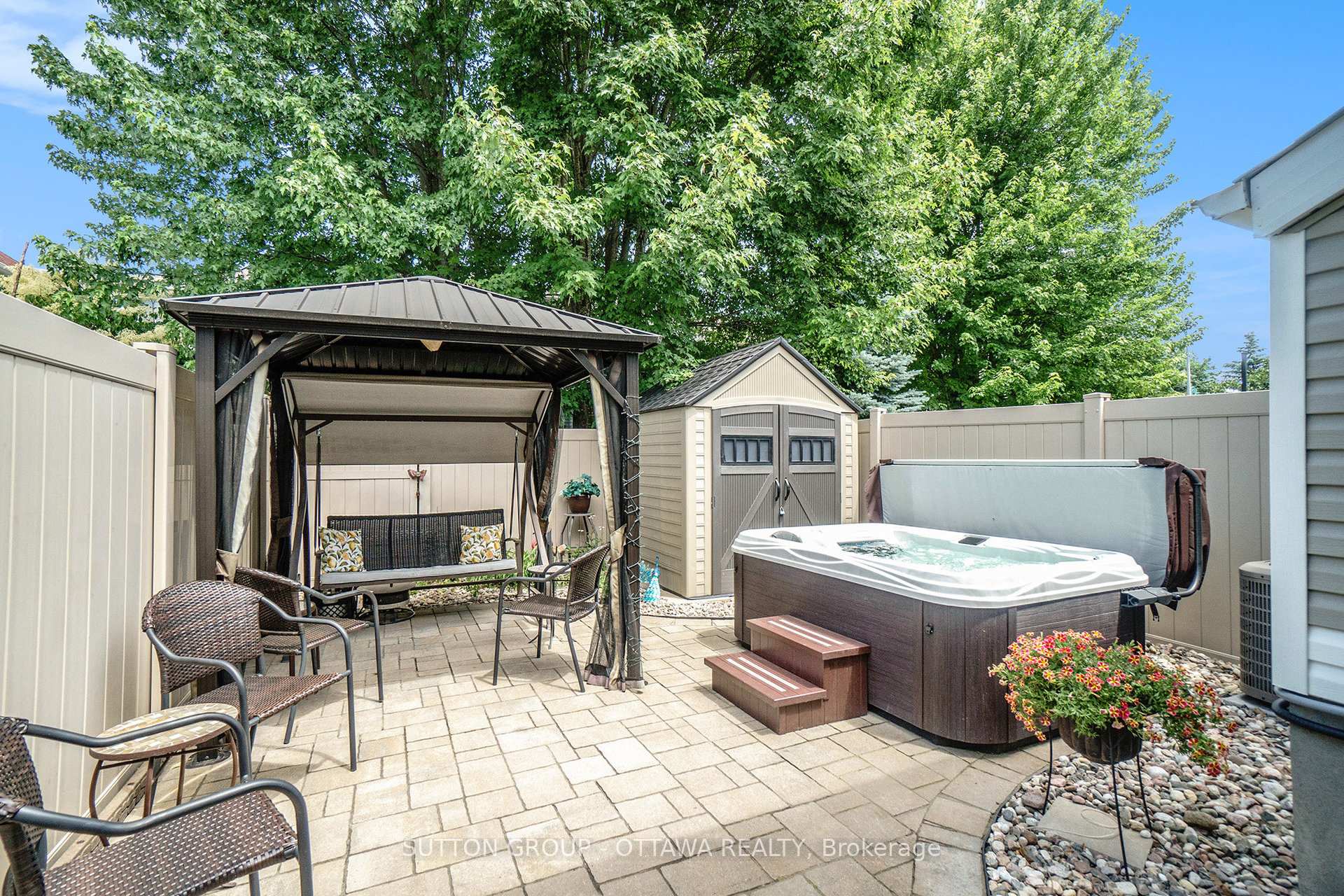 Photo 34 of 31 Gray Crescent, Ottawa, Kanata - Beaverbrook — HOMEH