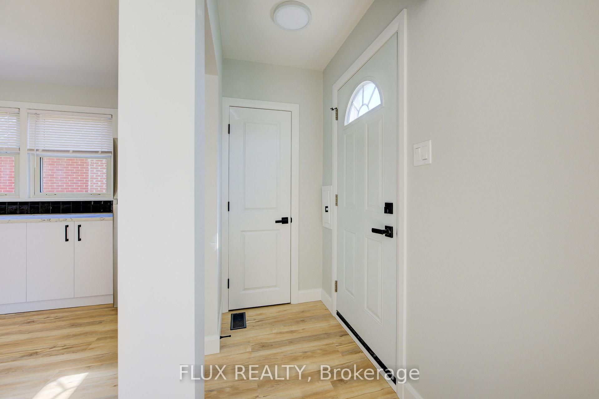 Photo 6 of 320 Highland Road E, Kitchener — HOMEH