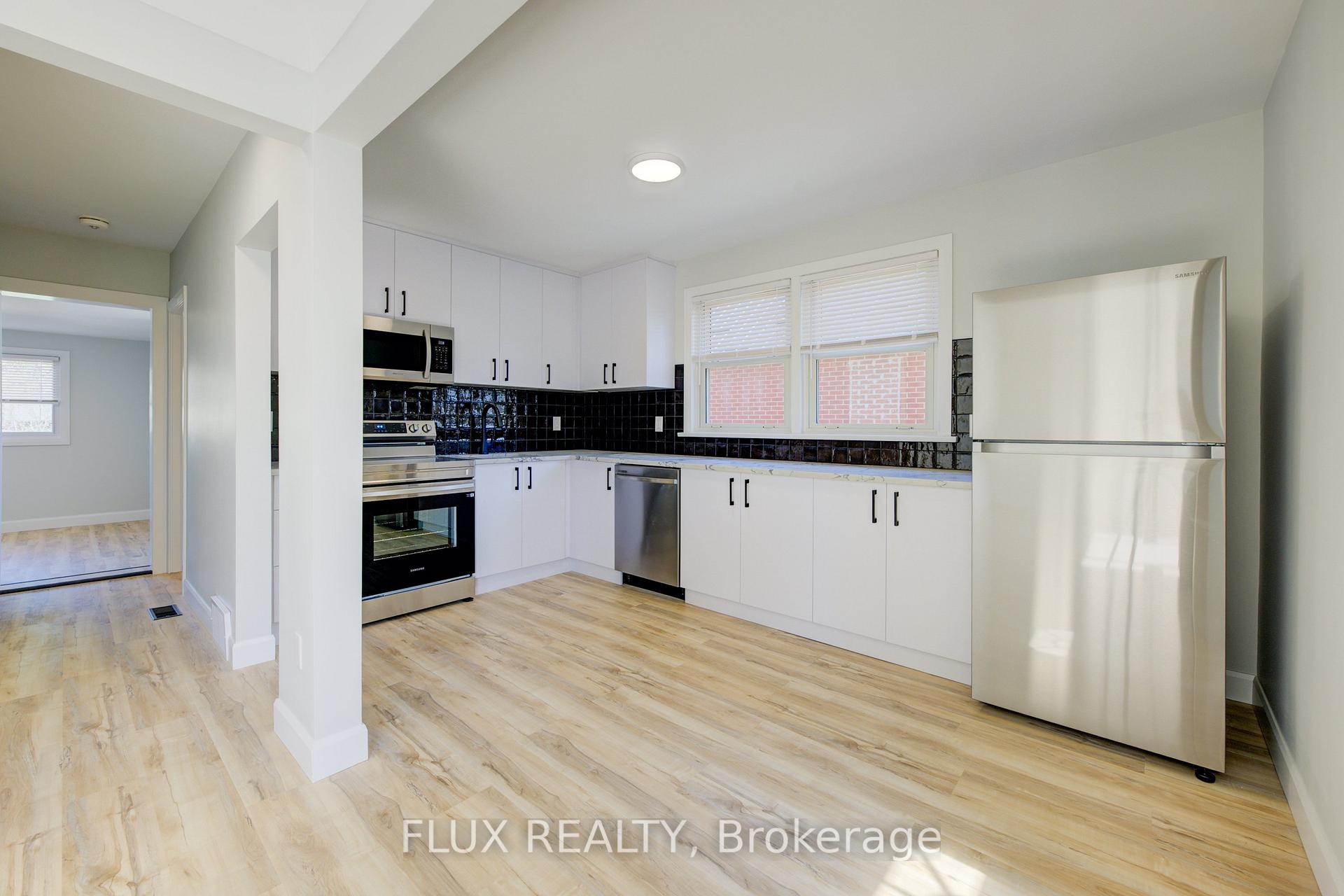 Photo 7 of 320 Highland Road E, Kitchener — HOMEH