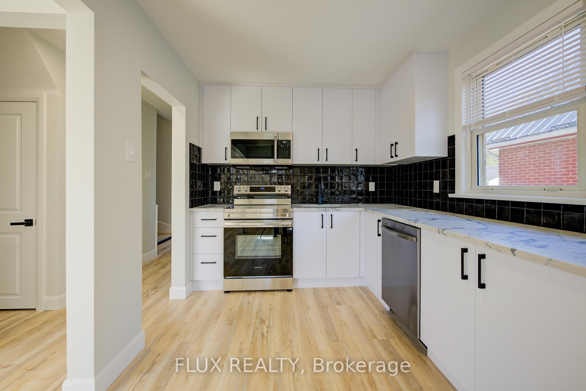 Photo 9 of 320 Highland Road E, Kitchener — HOMEH