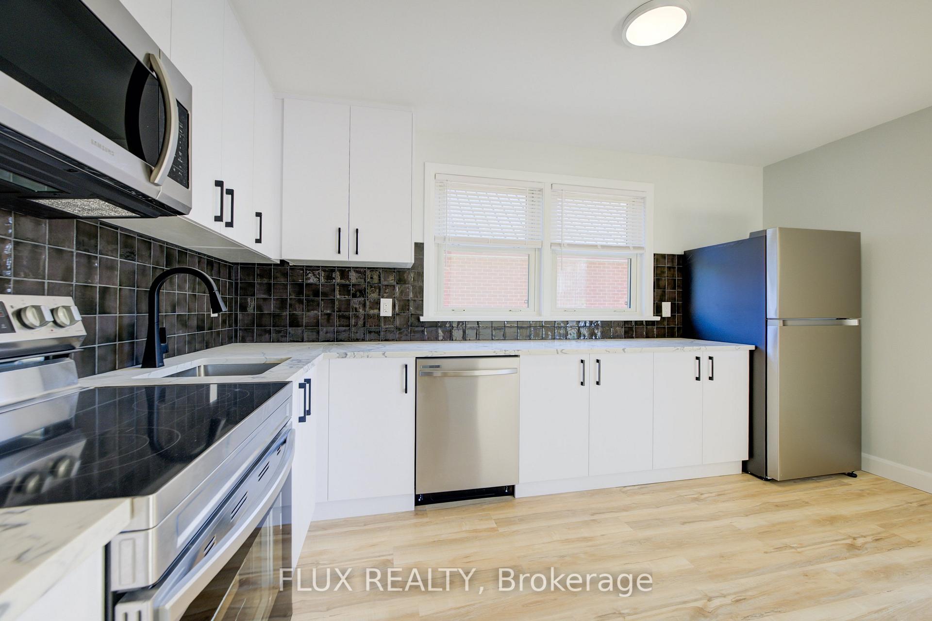 Photo 10 of 320 Highland Road E, Kitchener — HOMEH