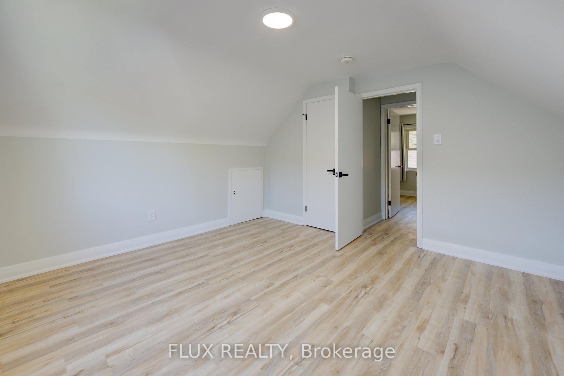 Photo 20 of 320 Highland Road E, Kitchener — HOMEH
