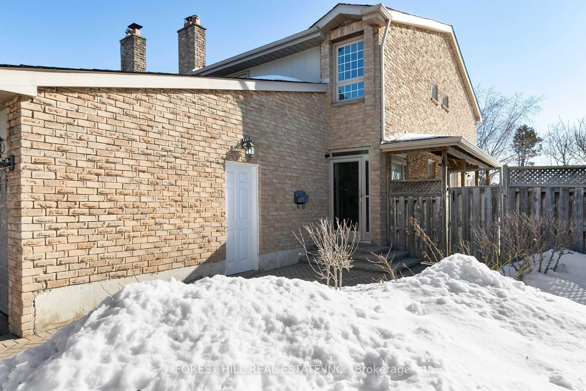 Photo 2 of 43 Carey Crescent, Markham, Milliken Mills West — HOMEH