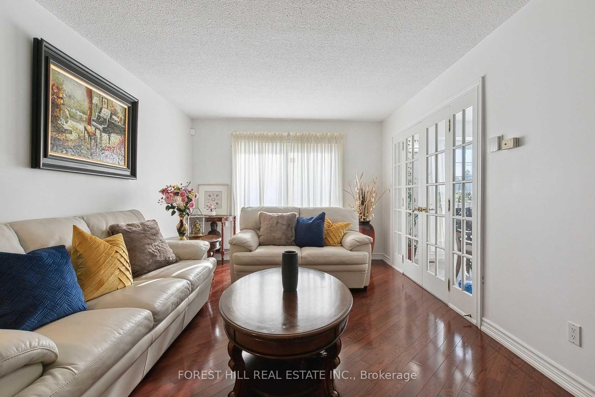 Photo 6 of 43 Carey Crescent, Markham, Milliken Mills West — HOMEH