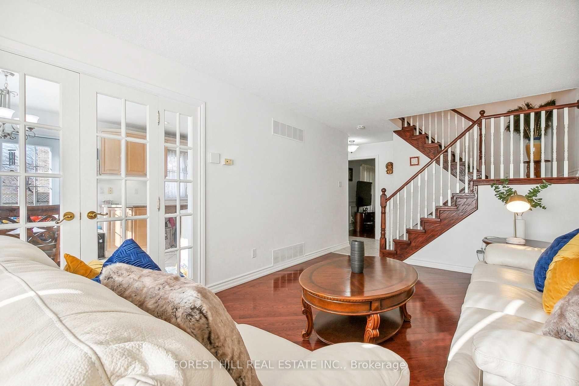 Photo 9 of 43 Carey Crescent, Markham, Milliken Mills West — HOMEH