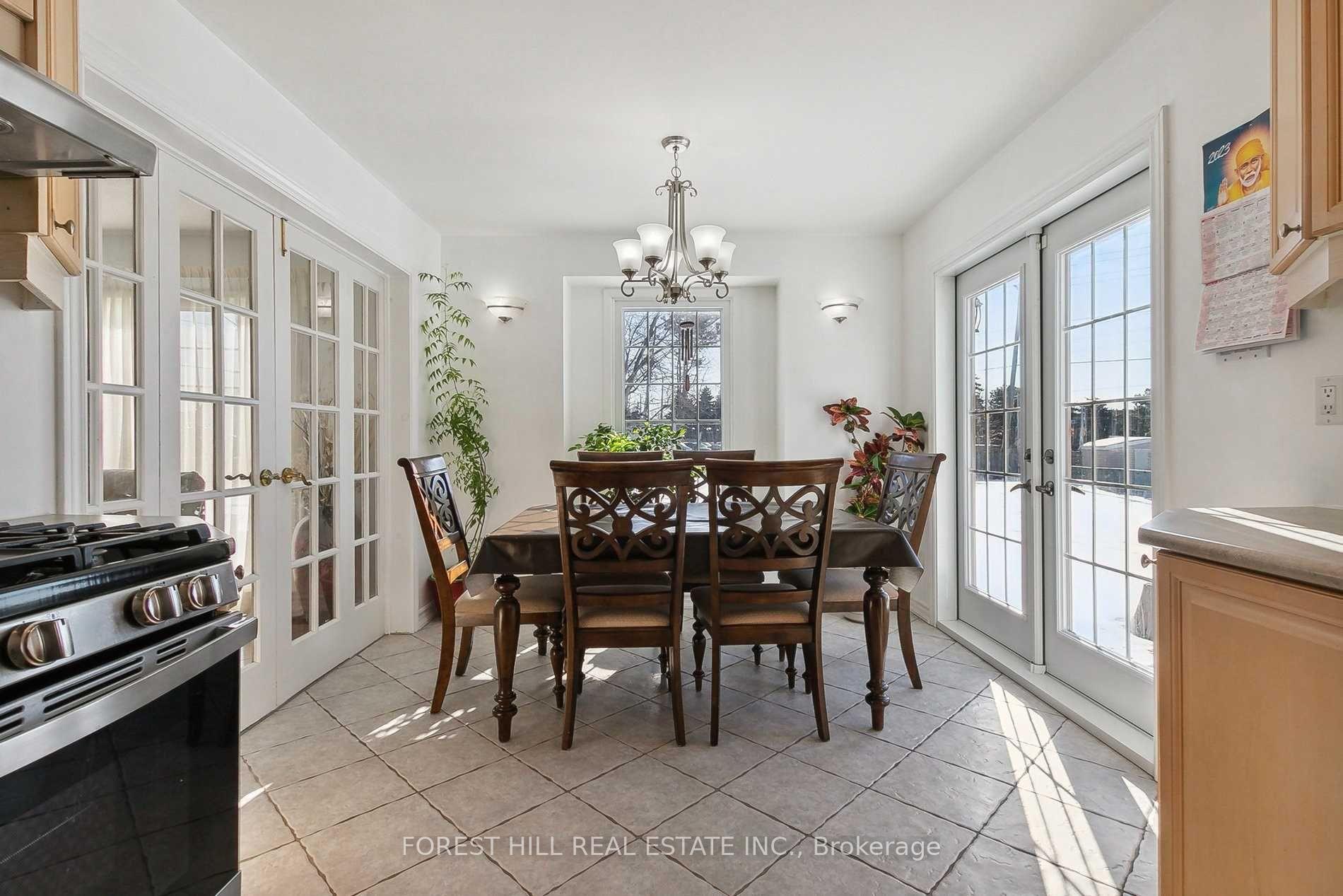 Photo 11 of 43 Carey Crescent, Markham, Milliken Mills West — HOMEH