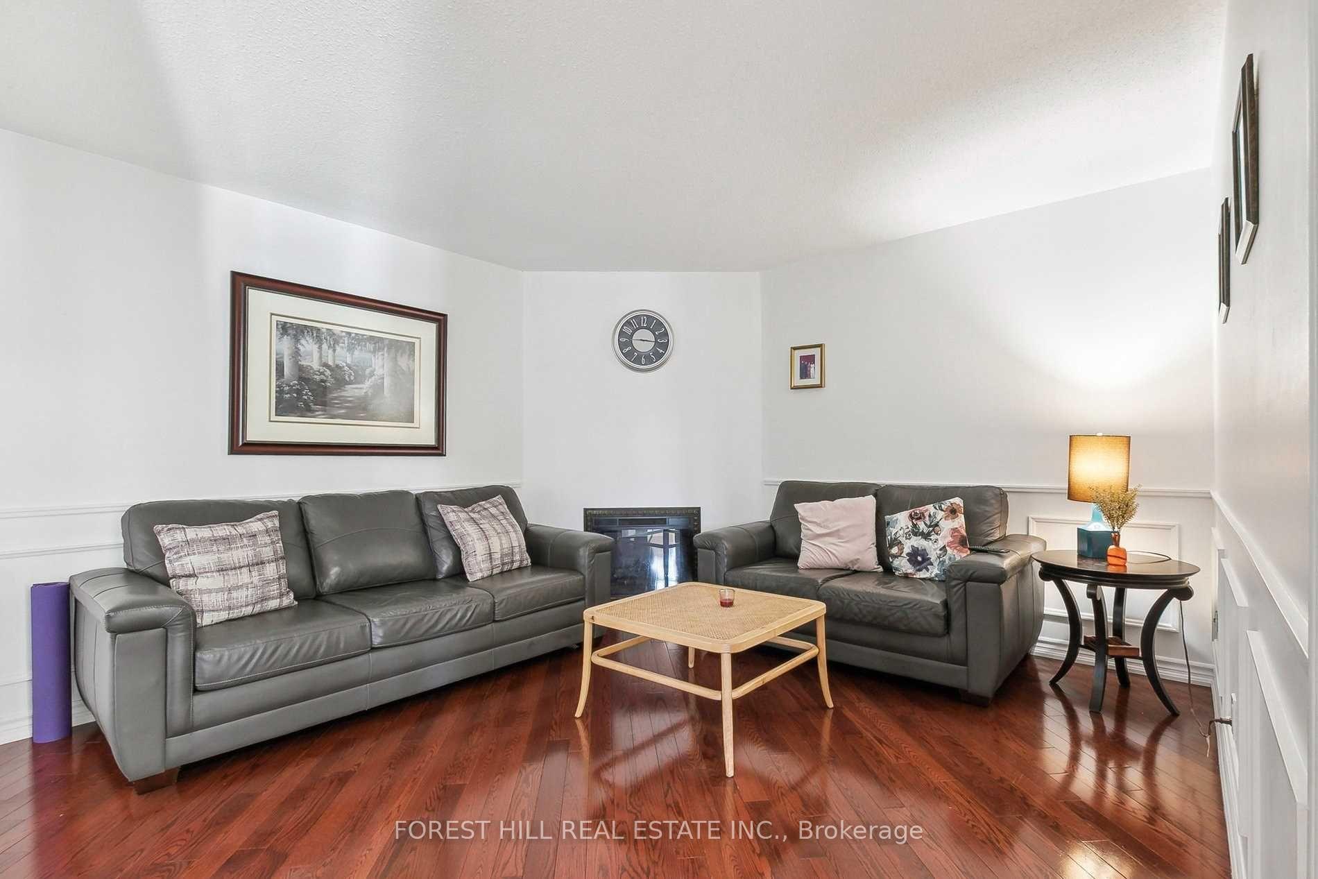 Photo 14 of 43 Carey Crescent, Markham, Milliken Mills West — HOMEH