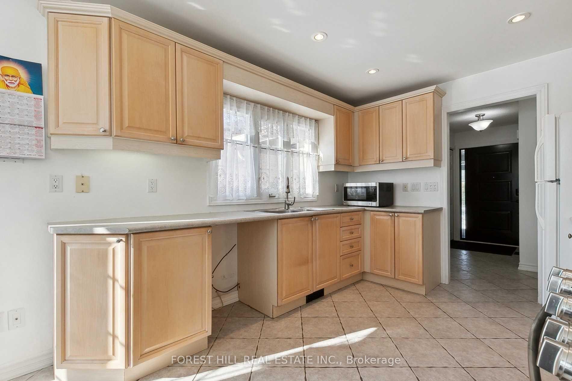 Photo 19 of 43 Carey Crescent, Markham, Milliken Mills West — HOMEH