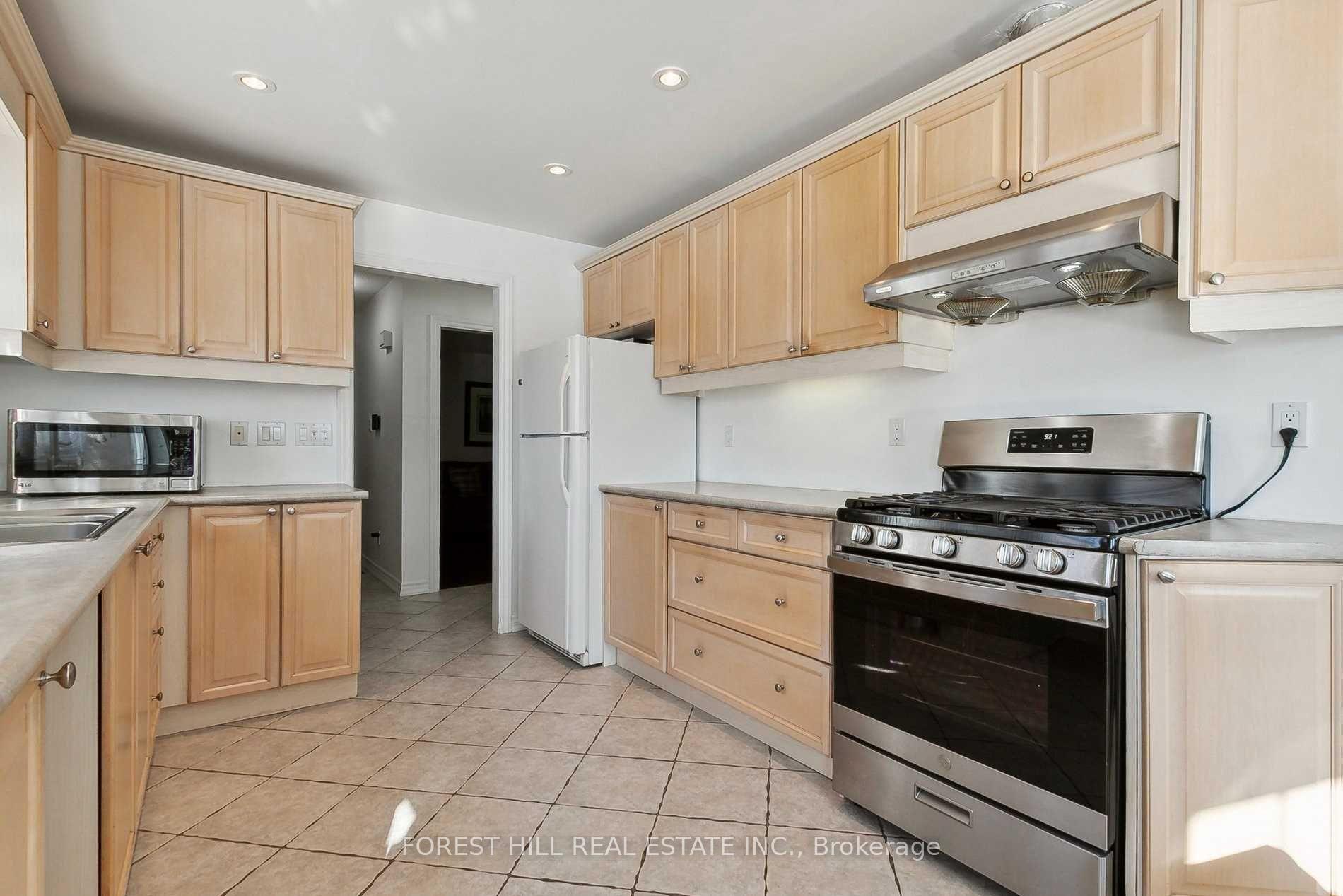 Photo 20 of 43 Carey Crescent, Markham, Milliken Mills West — HOMEH