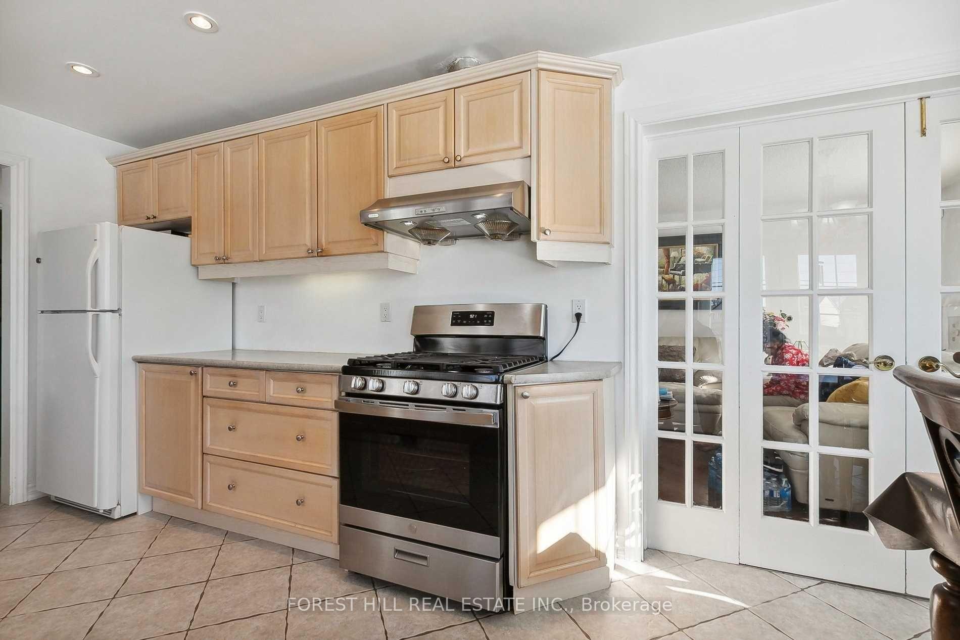 Photo 21 of 43 Carey Crescent, Markham, Milliken Mills West — HOMEH