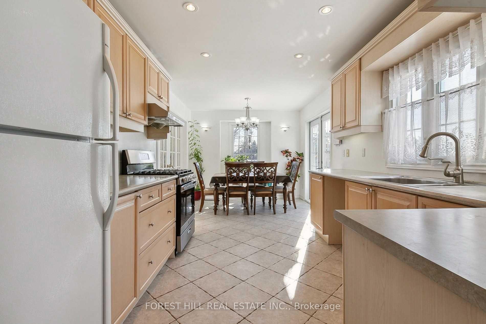 Photo 22 of 43 Carey Crescent, Markham, Milliken Mills West — HOMEH