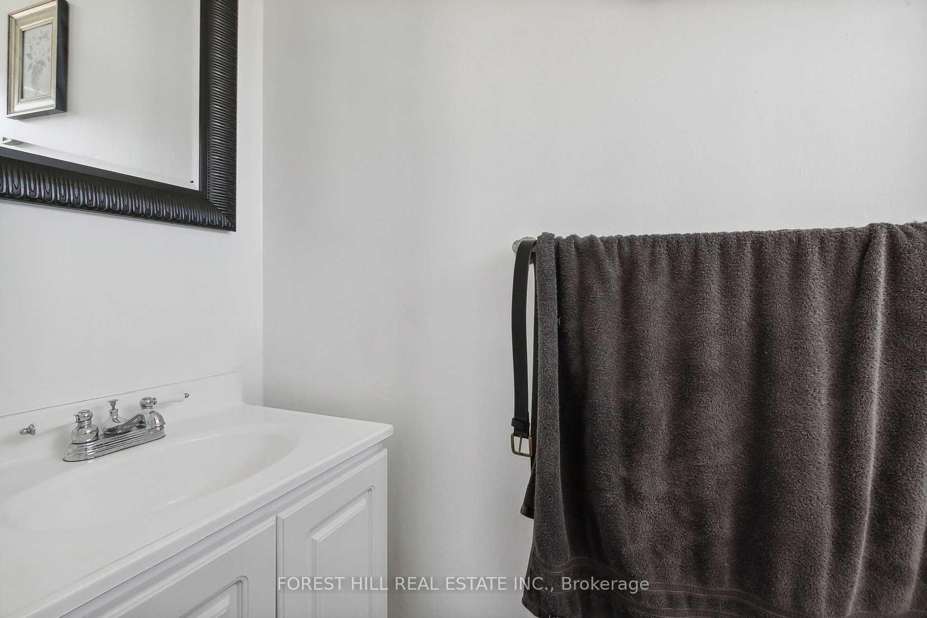 Photo 29 of 43 Carey Crescent, Markham, Milliken Mills West — HOMEH