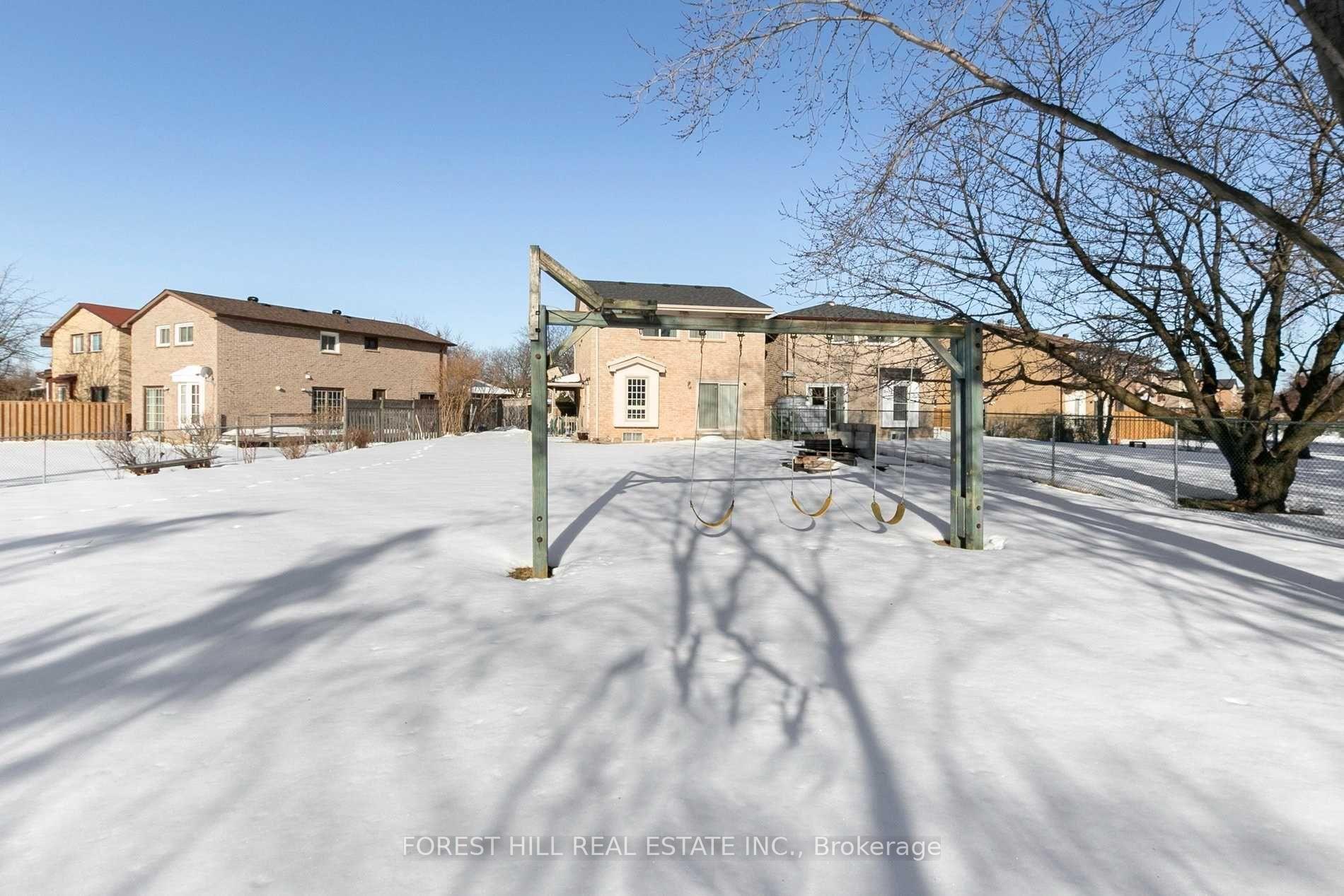 Photo 35 of 43 Carey Crescent, Markham, Milliken Mills West — HOMEH