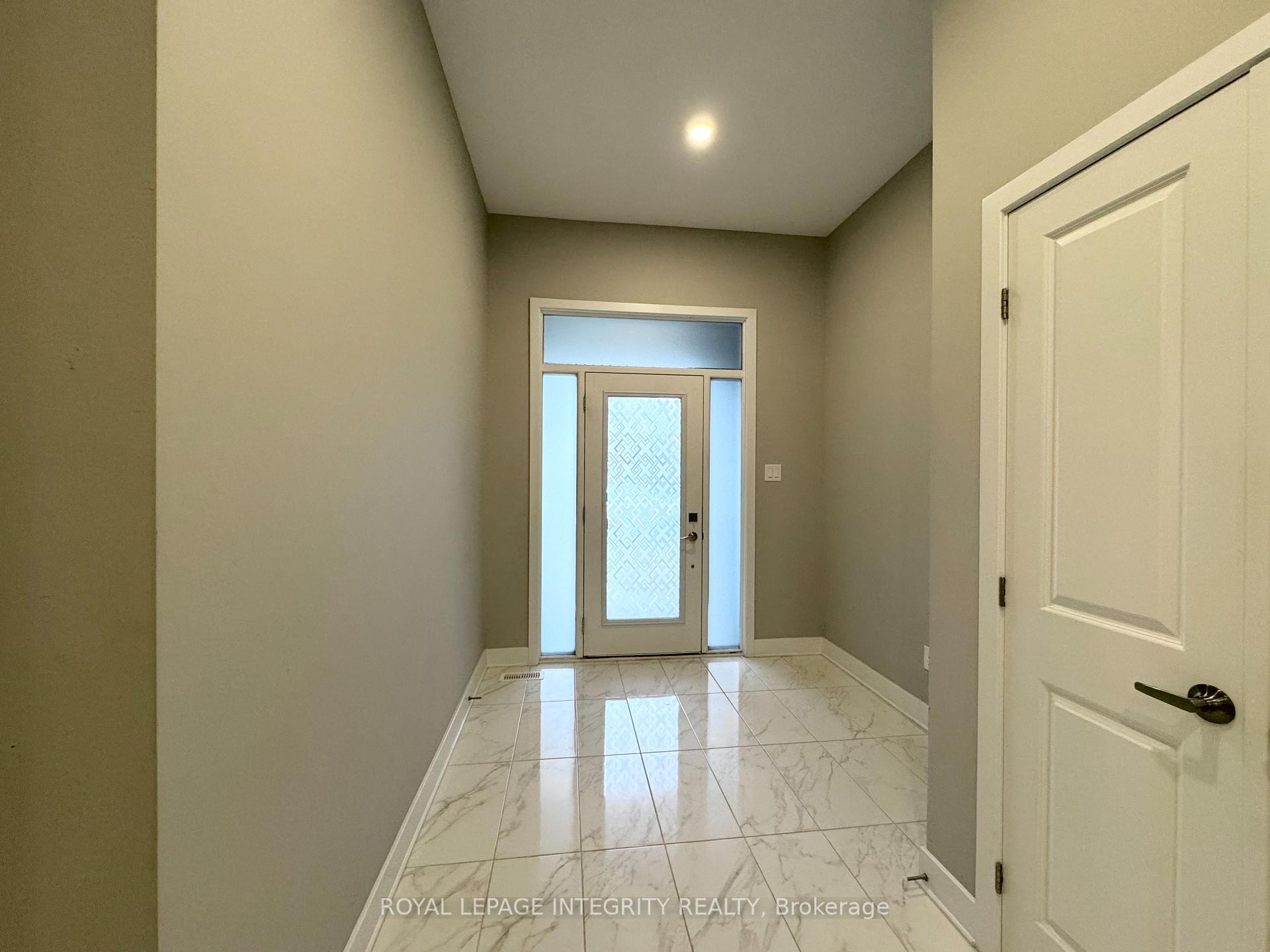 Photo 3 of 722 Twist Way, Ottawa, Kanata - Emerald Meadows/Trailwest — HOMEH