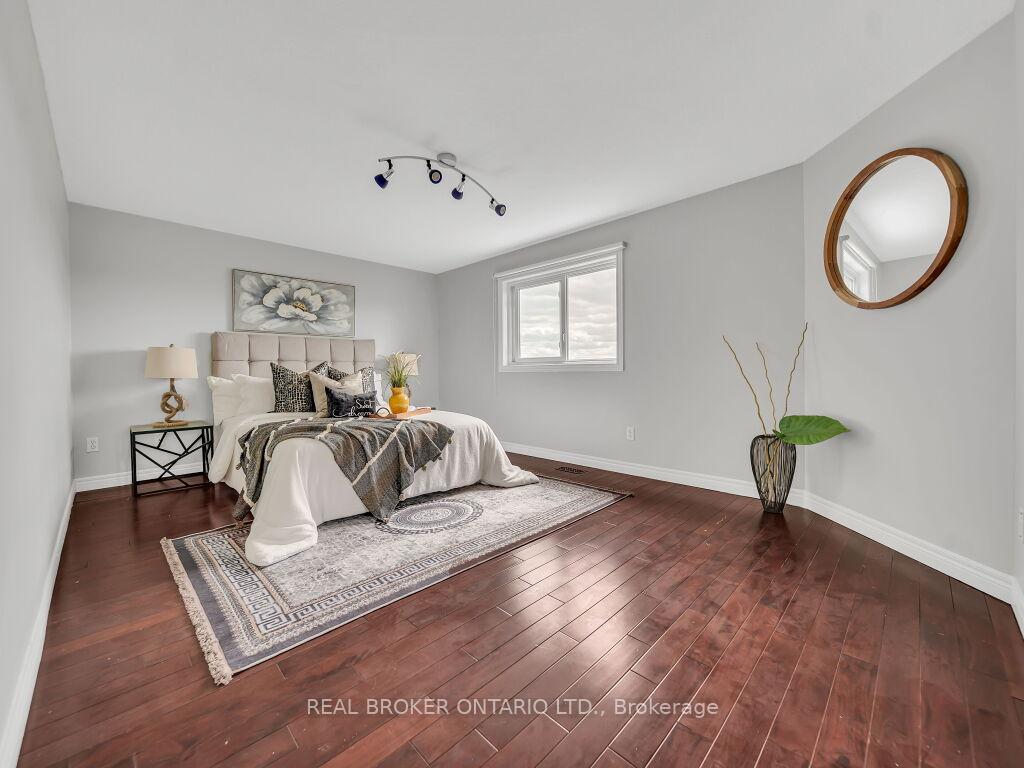 Photo 27 of 141 Hollyridge Crescent, Kitchener — HOMEH