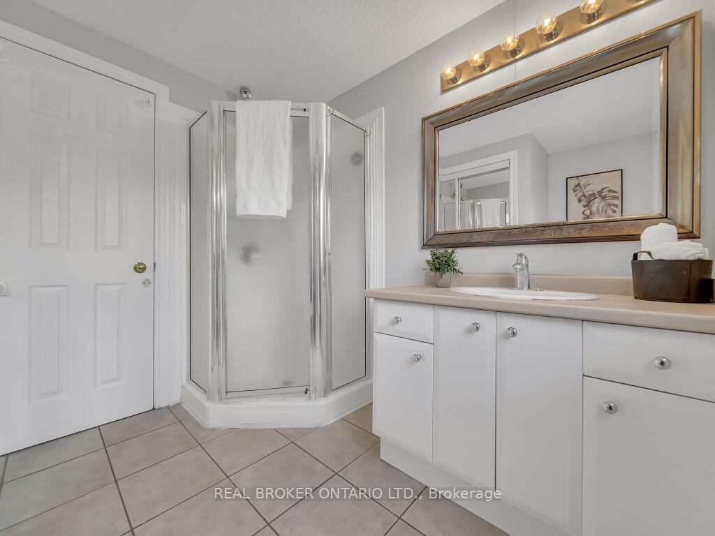 Photo 30 of 141 Hollyridge Crescent, Kitchener — HOMEH