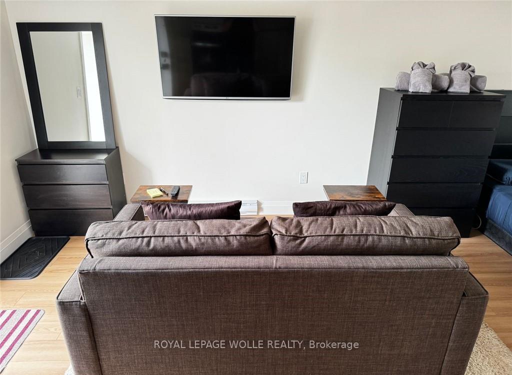 Photo 9 of 74 Boehmer Street, Kitchener — HOMEH