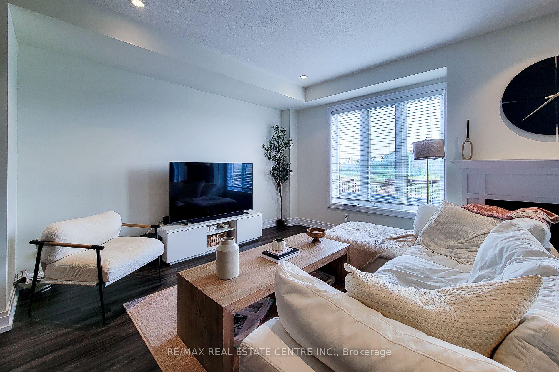 Photo 8 of 64 Great Falls Boulevard, Hamilton, Waterdown — HOMEH