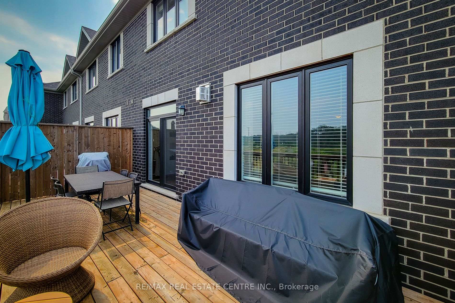 Photo 20 of 64 Great Falls Boulevard, Hamilton, Waterdown — HOMEH