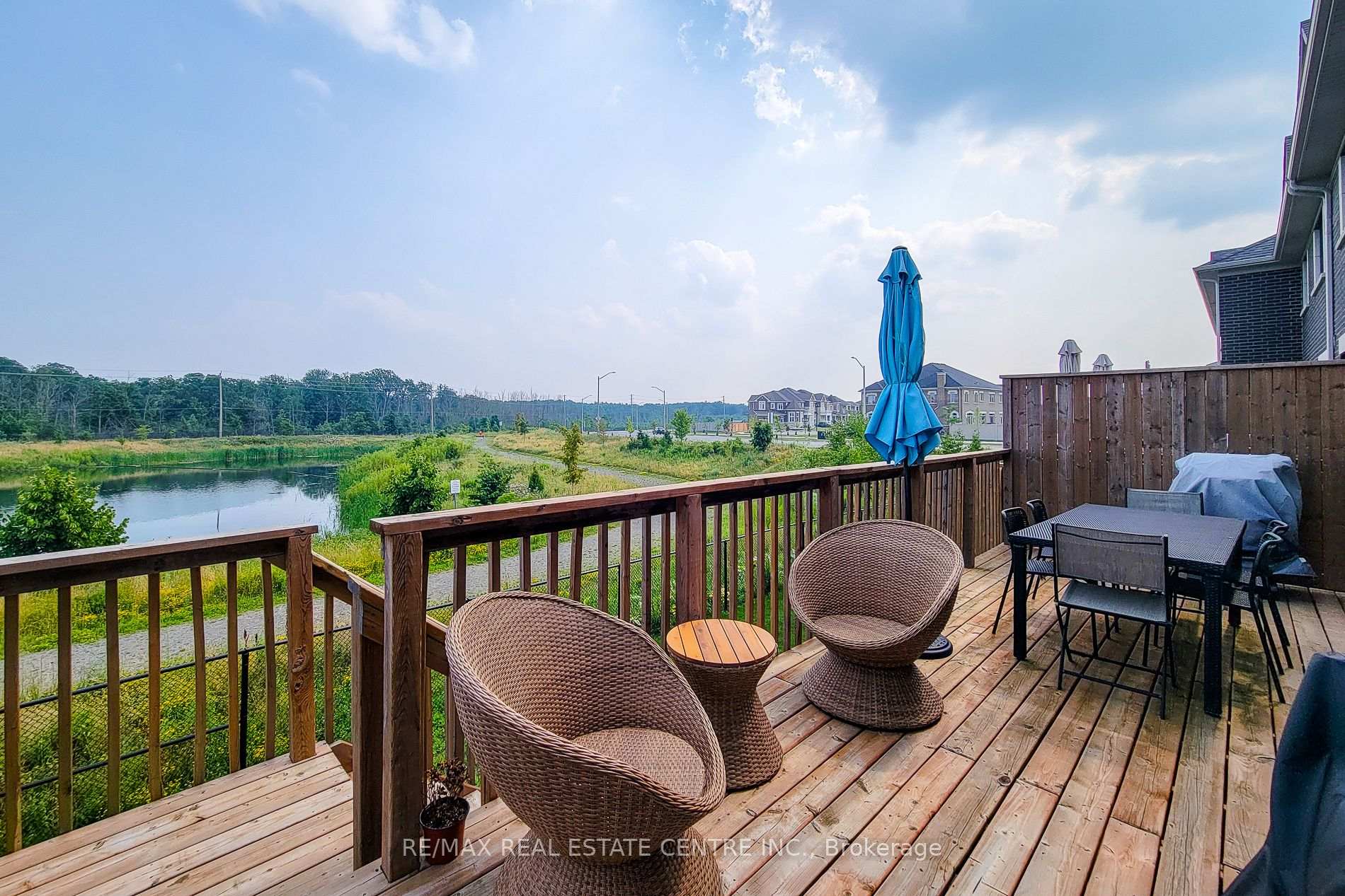Photo 24 of 64 Great Falls Boulevard, Hamilton, Waterdown — HOMEH