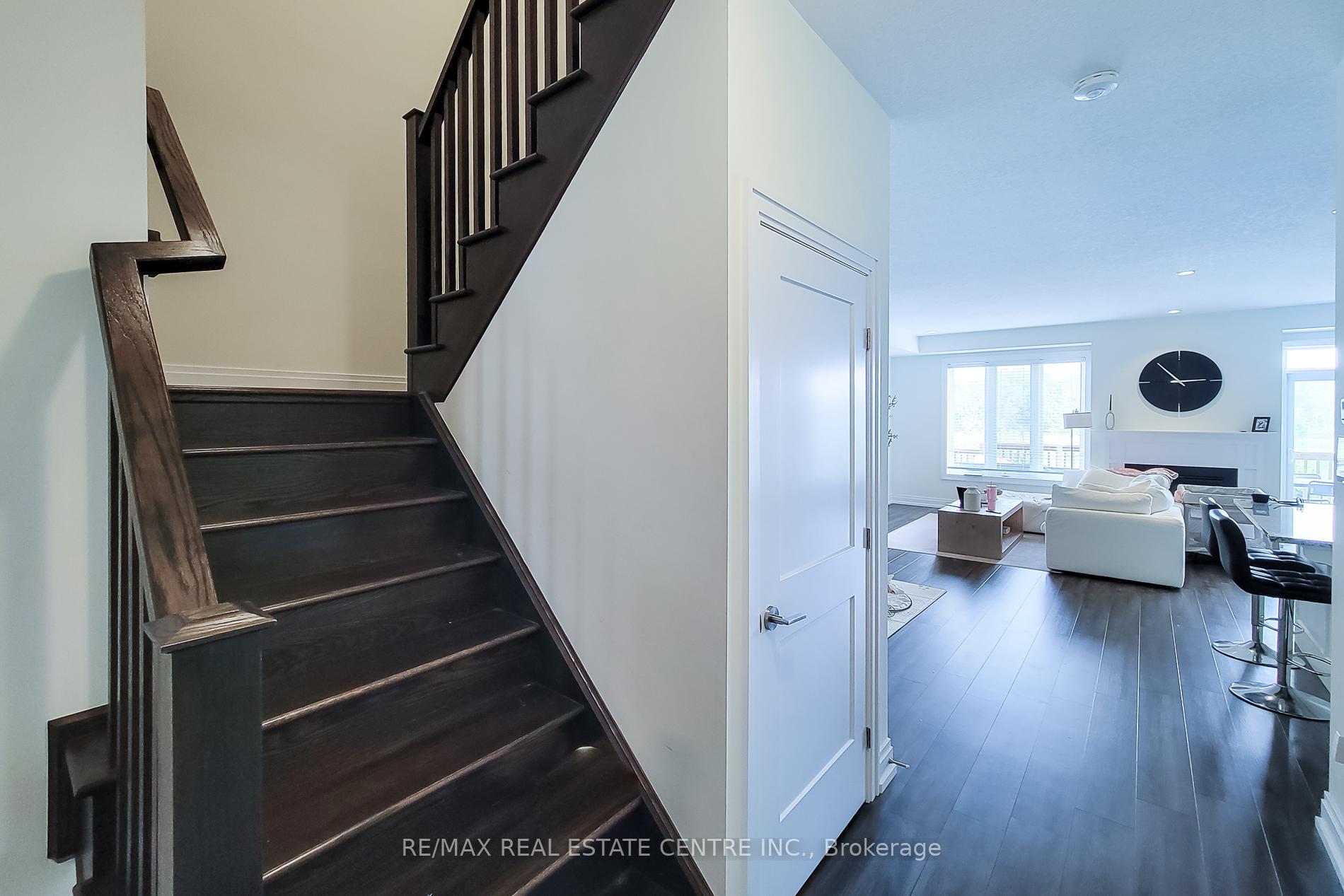 Photo 27 of 64 Great Falls Boulevard, Hamilton, Waterdown — HOMEH