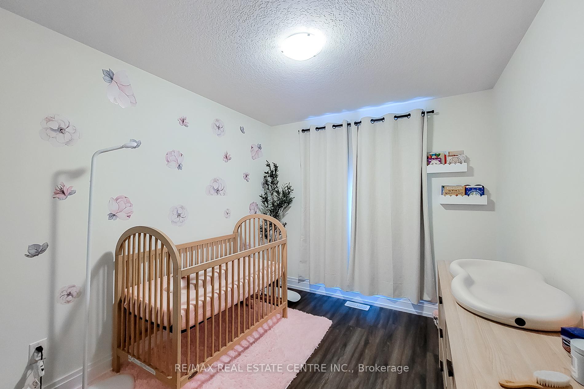 Photo 40 of 64 Great Falls Boulevard, Hamilton, Waterdown — HOMEH