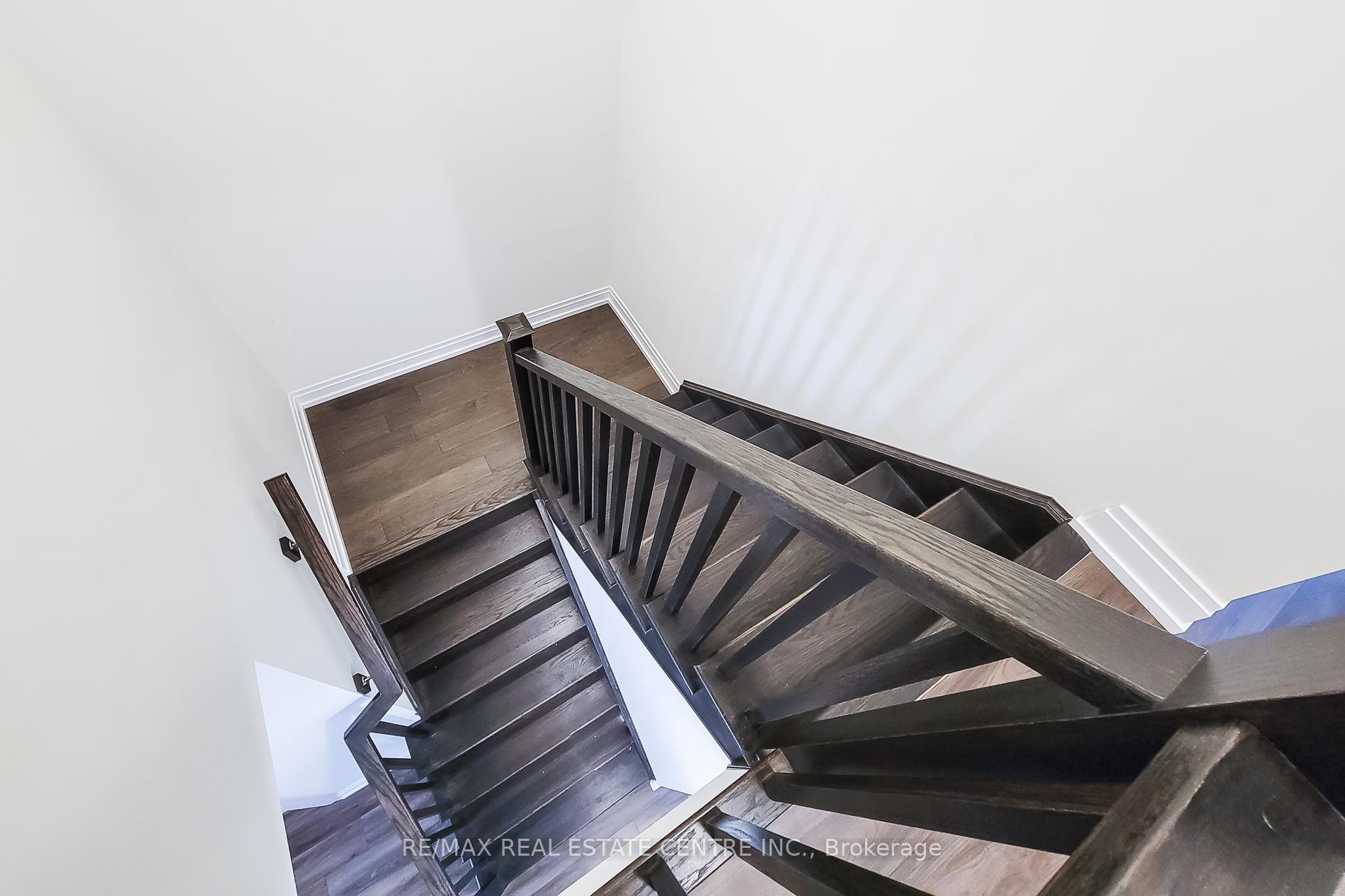 Photo 43 of 64 Great Falls Boulevard, Hamilton, Waterdown — HOMEH