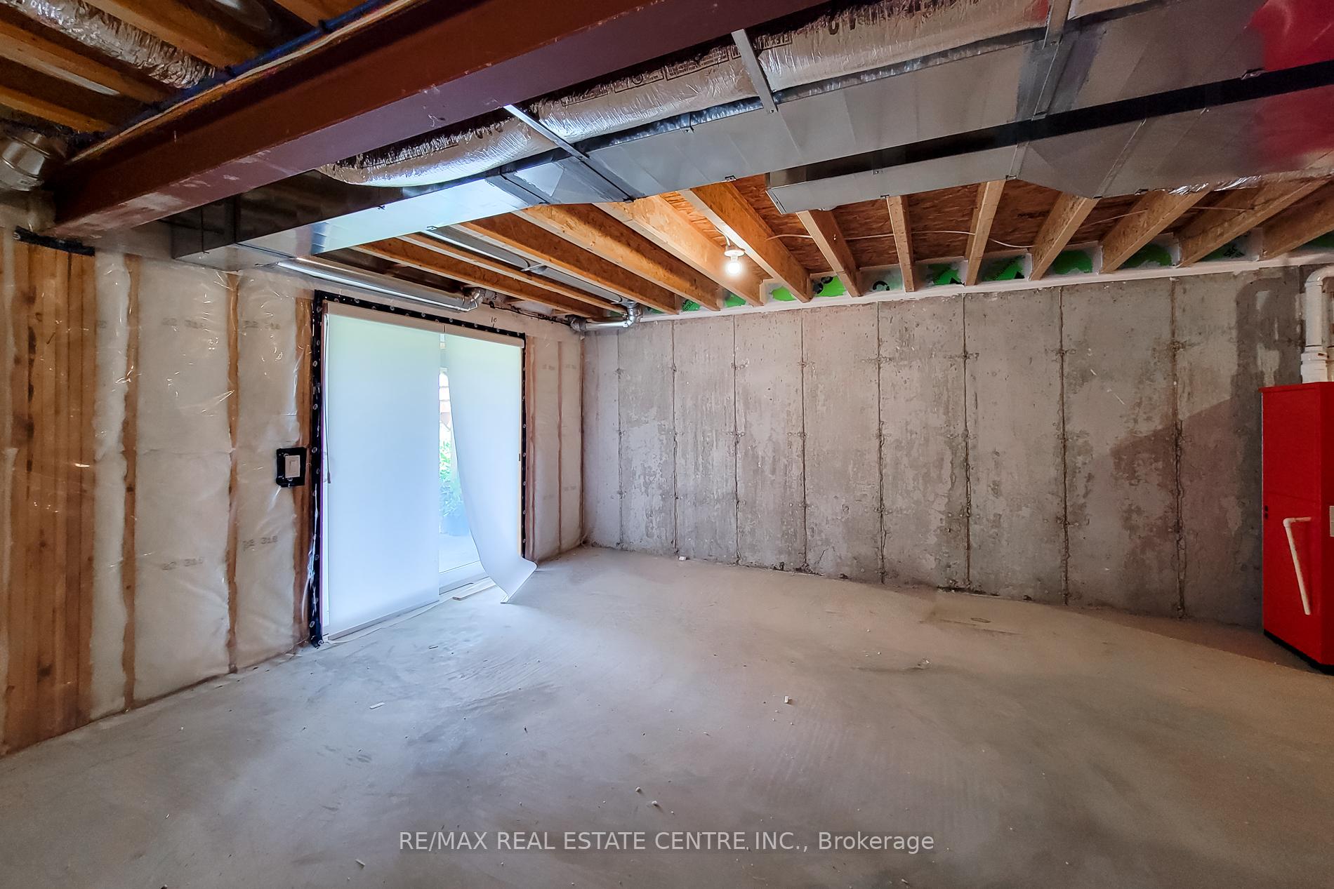 Photo 45 of 64 Great Falls Boulevard, Hamilton, Waterdown — HOMEH