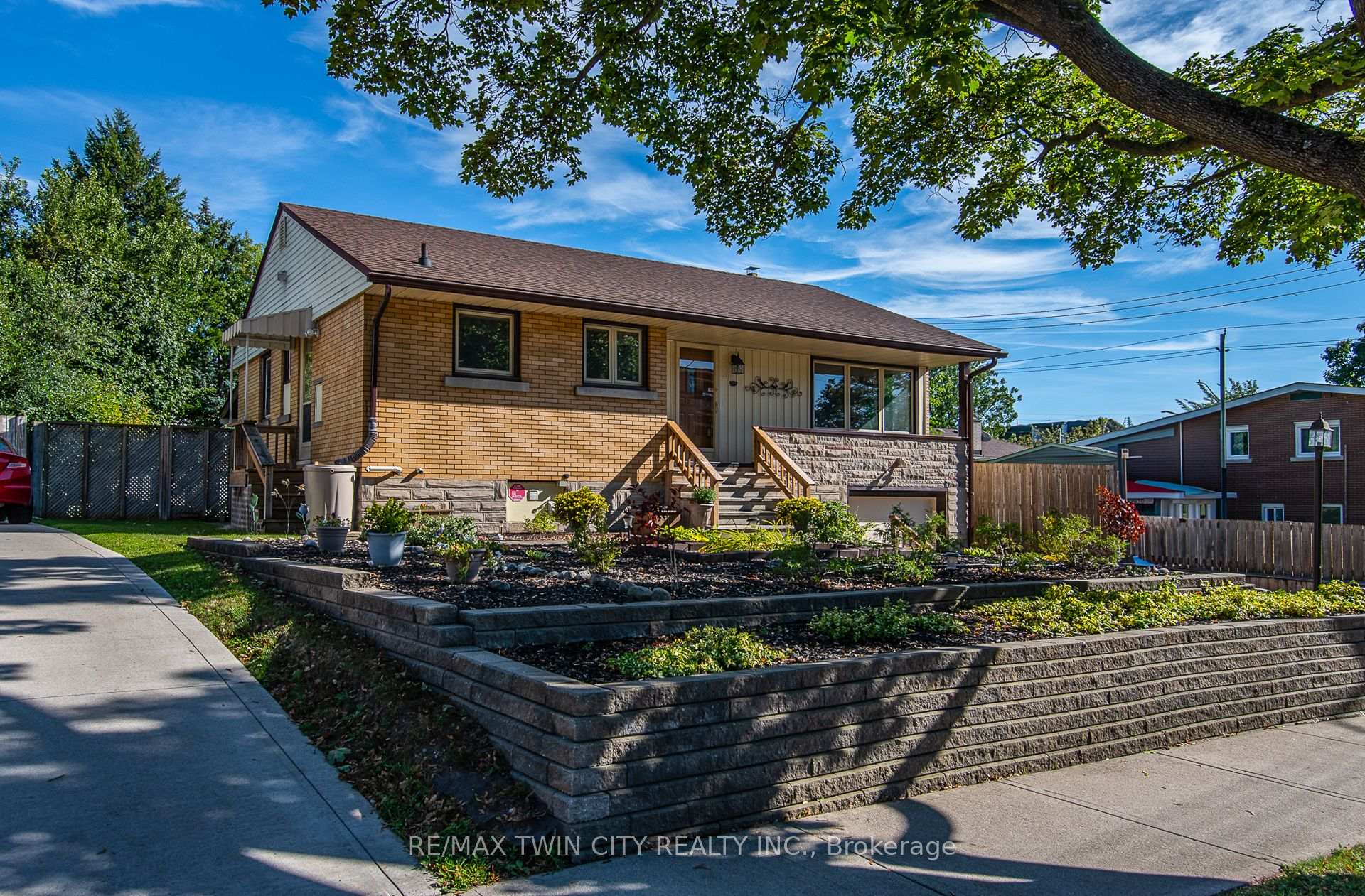 Photo 1 of 148 Siebert Avenue, Kitchener, Vanier - Kitchener — HOMEH